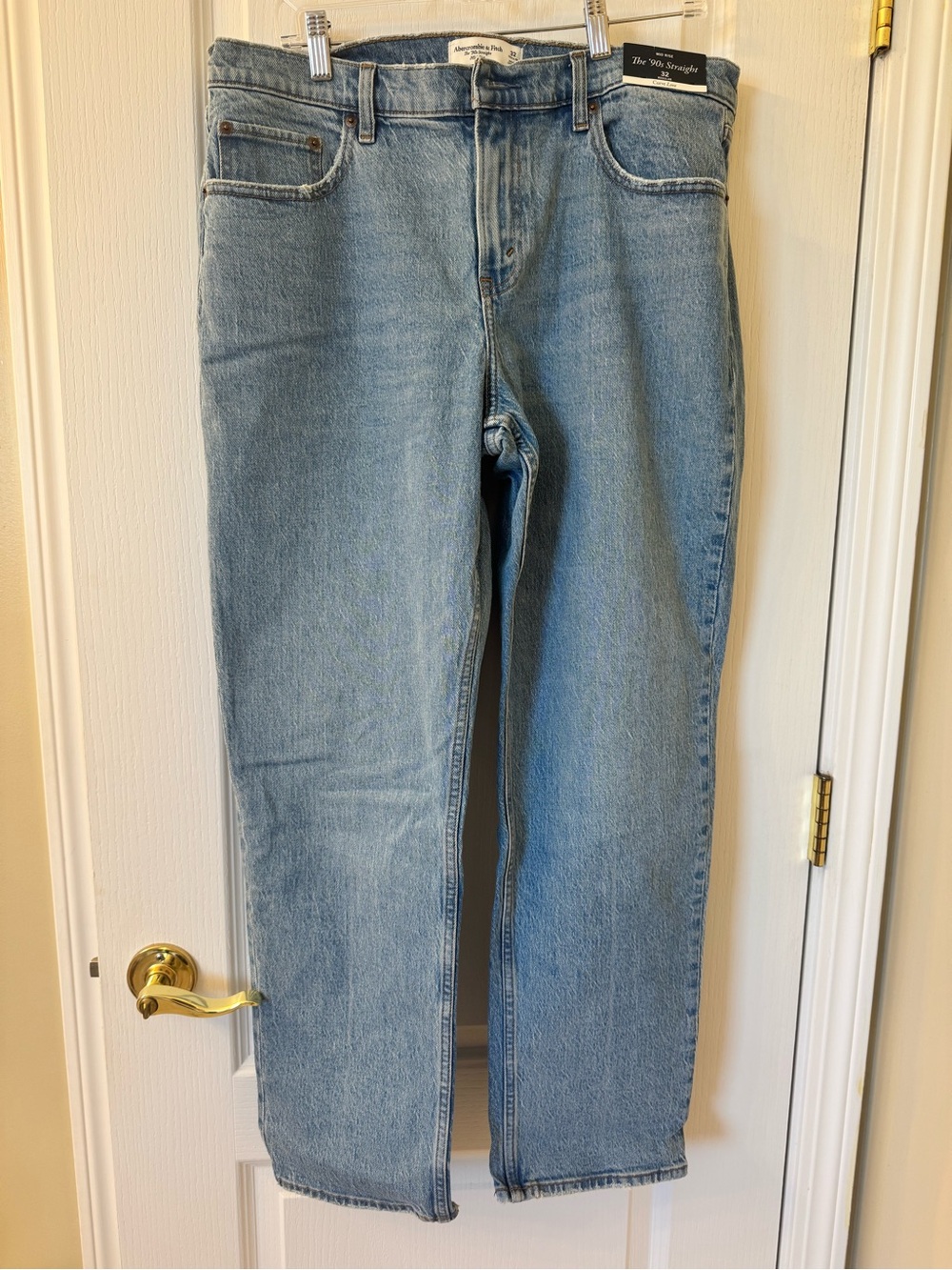 Abercrombie & Fitch Curve Love ’90s Straight Mid Rise Jeans NWT 32 Regular
